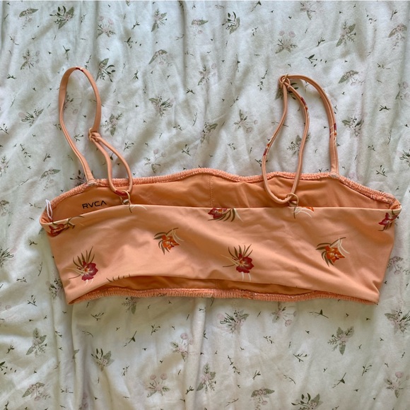 sarah cameron RVCA Peach Floral bikini top - Picture 7 of 8